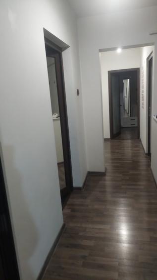Apartament cu 3 camere decomandat în Nicolae Bălcescu