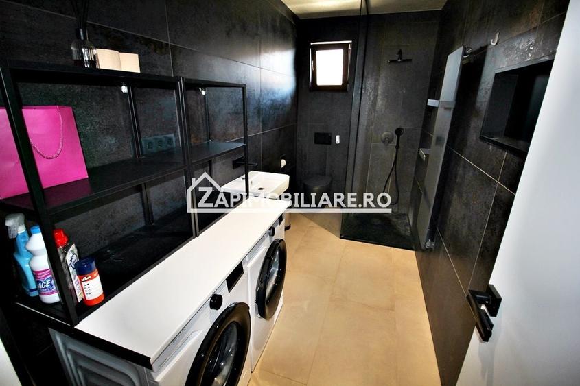 Casă individuală cu 5 camere cu Canalizare în Livezeni