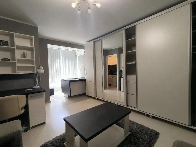 Garsonieră decomandată în Take Ionescu