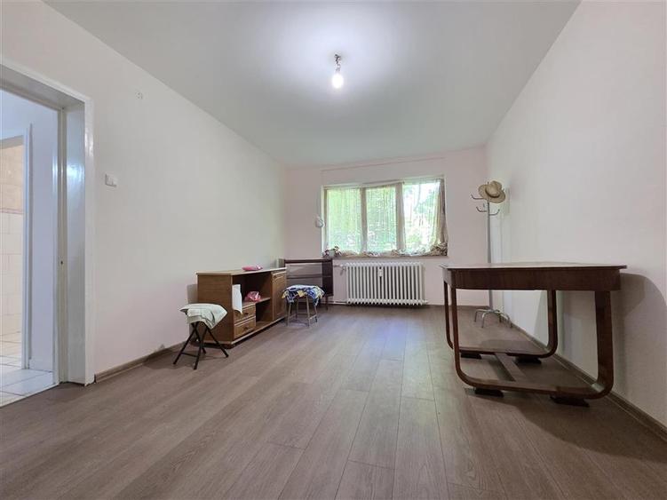 Apartament cu 2 camere semidecomandat în Tătărași