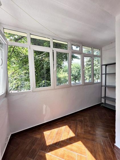Apartament cu 2 camere semidecomandat, mobilat în Titan
