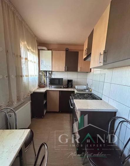 Apartament cu 2 camere decomandat în Semicentral