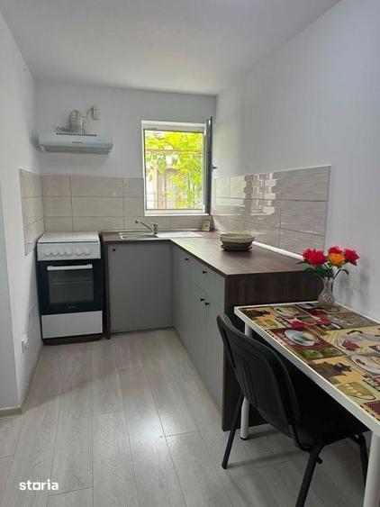 Casă cu 4 camere decomandat cu Teren 121 Mp în Central