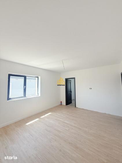 Casă cu 4 camere cu Teren 325 Mp în Prelungirea Ghencea