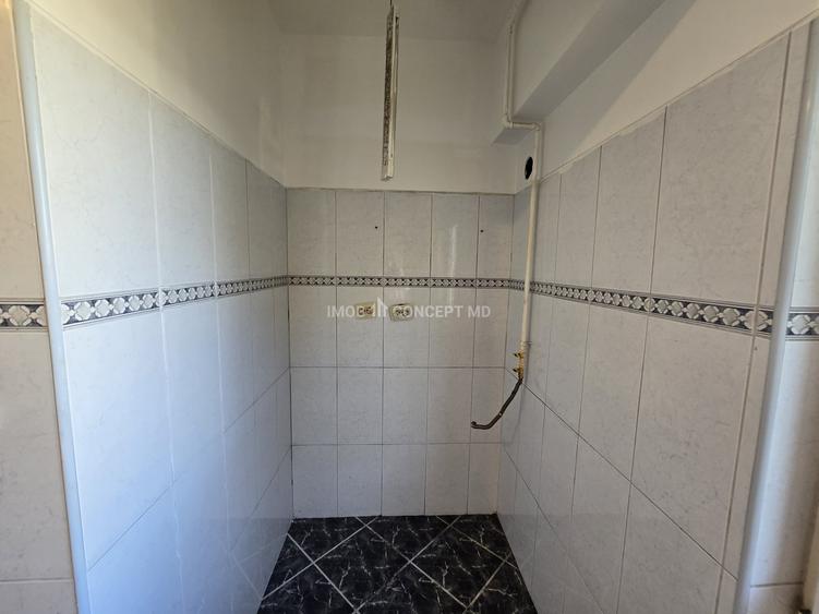Apartament cu 3 camere decomandat în P-ța Mihai Viteazu