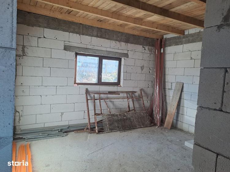 Casă cu 3 camere în Malcoci