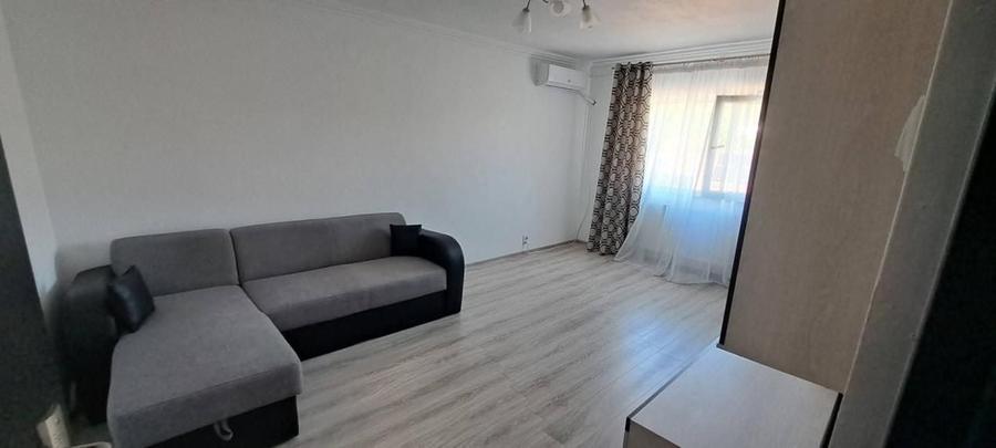 Apartament cu 2 camere decomandat, mobilat în Podul de Fier