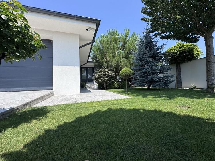 Casă cu 3 camere în Racovița