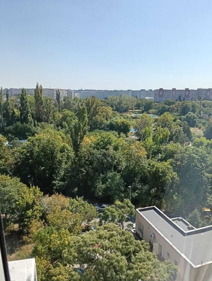 Apartament cu 2 camere decomandat în Titan