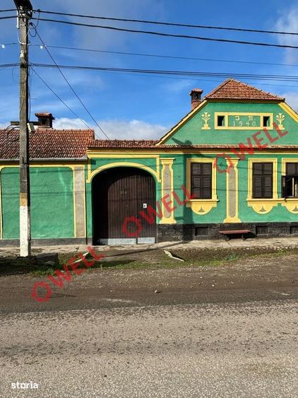 Casă cu 2 camere cu Teren 2819 Mp în Cața