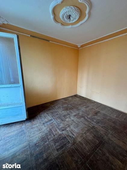 De vanzare apartament cu 2 camere ?i balcon, zona Smirodava 36.000e - 2