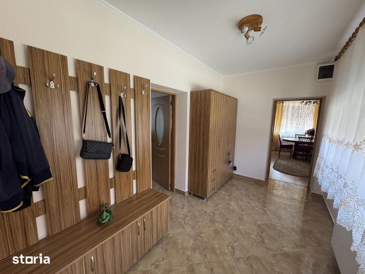 Casă cu 3 camere cu Teren 1483 Mp în Moftin