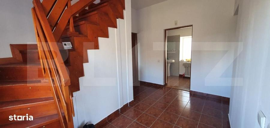 Casă cu 4 camere în Central