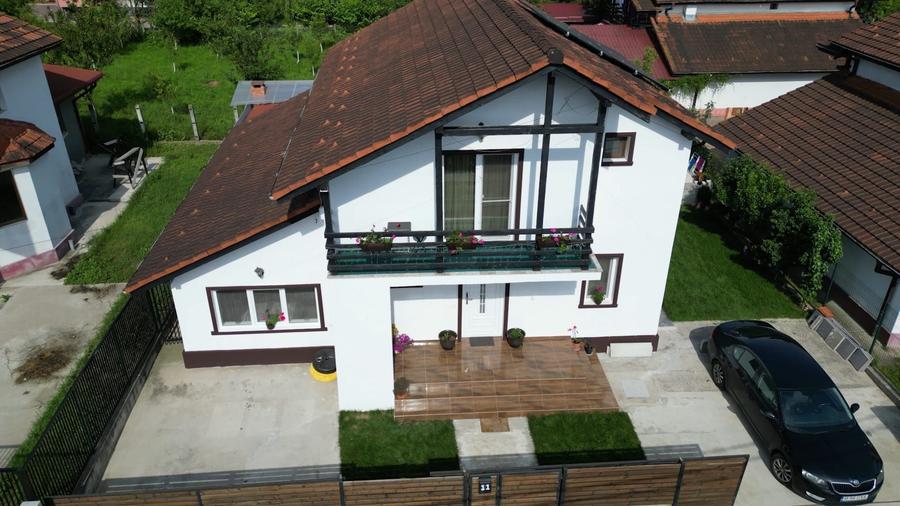 Casă cu 4 camere în Jiblea Nouă