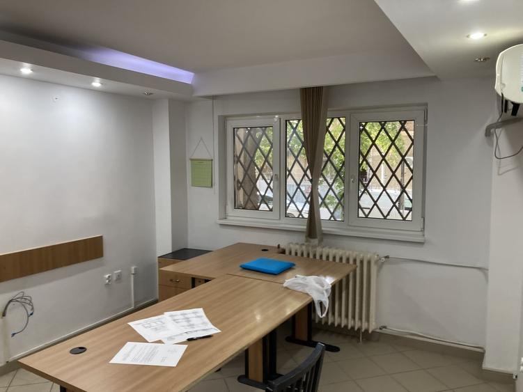 Apartament semidecomandat în Moșilor