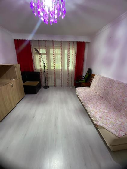 Apartament cu 2 camere semidecomandat în Banca Națională
