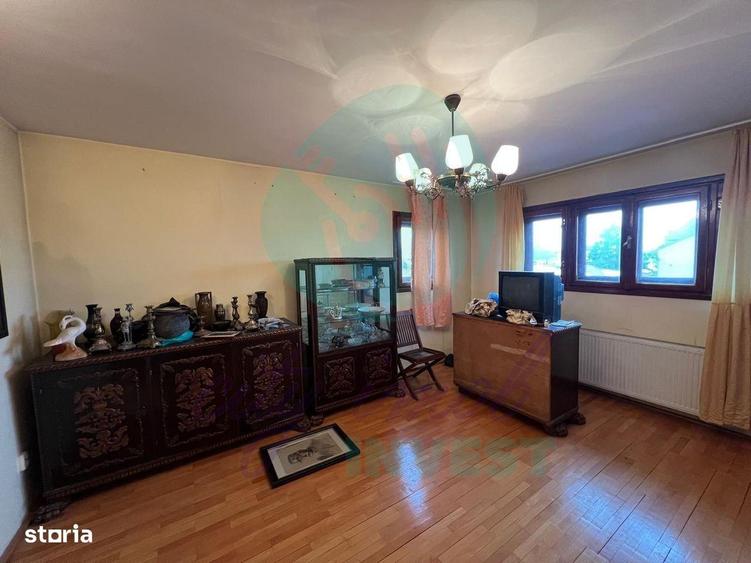 Casă cu 9 camere decomandat cu Canalizare în Ferentari