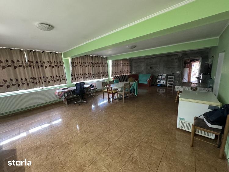 Casă cu 4 camere cu Teren 3000 Mp în Doba
