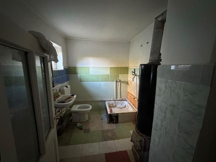 Casă individuală cu 5 camere cu Teren 2000 Mp în Nănești