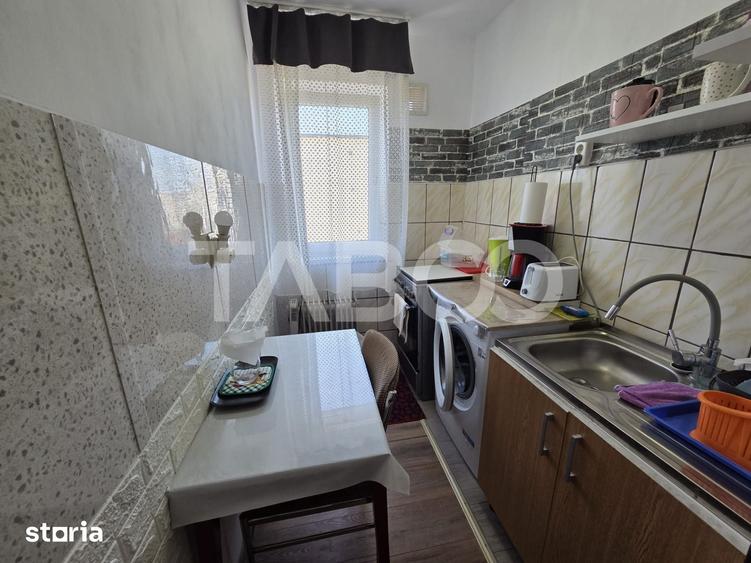 Apartament cu 2 camere decomandat în Central