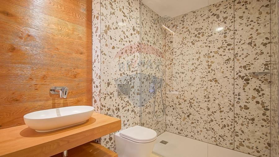 Duplex cu 3 camere cu Teren 700 Mp în Glăjărie