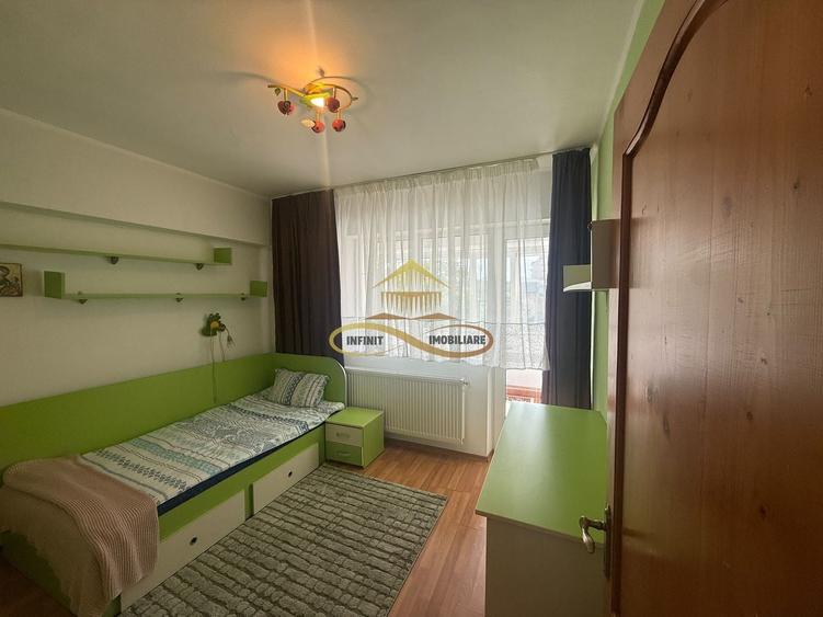 Apartament cu 3 camere decomandat, mobilat în Central