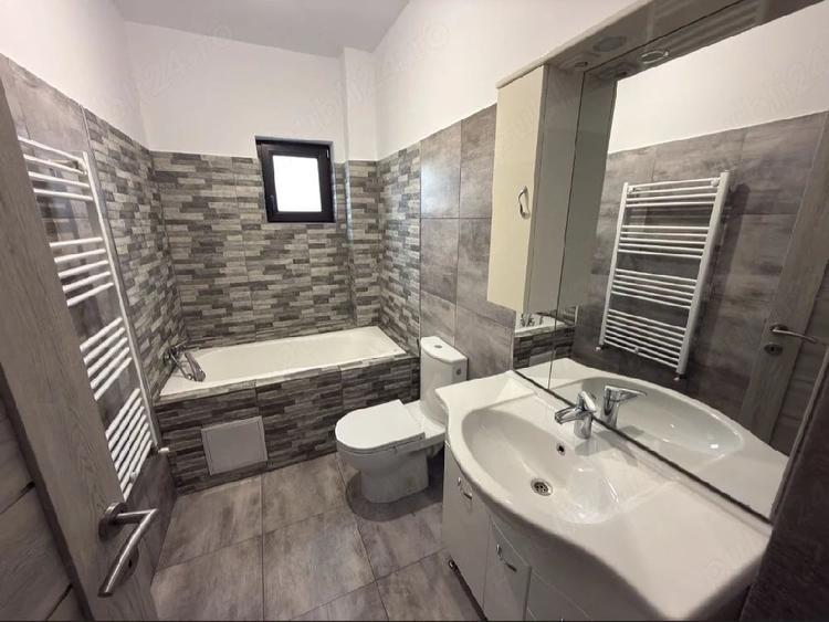 Casă cu 5 camere cu Teren 250 Mp în Berceni