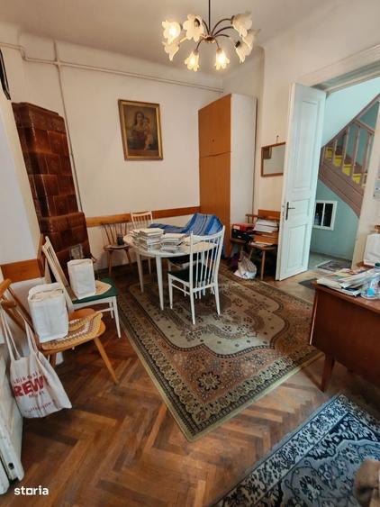 Casă cu 4 camere cu Teren 65 Mp în Unirii