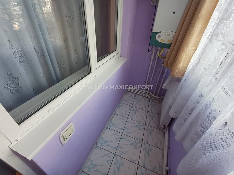 Apartament cu 3 camere semidecomandat în Viziru 1