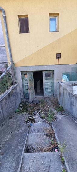 Casă individuală cu 4 camere cu Canalizare în Viișoara