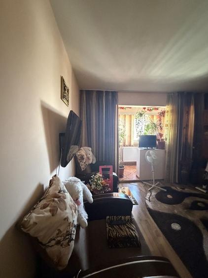 Apartament cu 2 camere decomandat în Micro 5