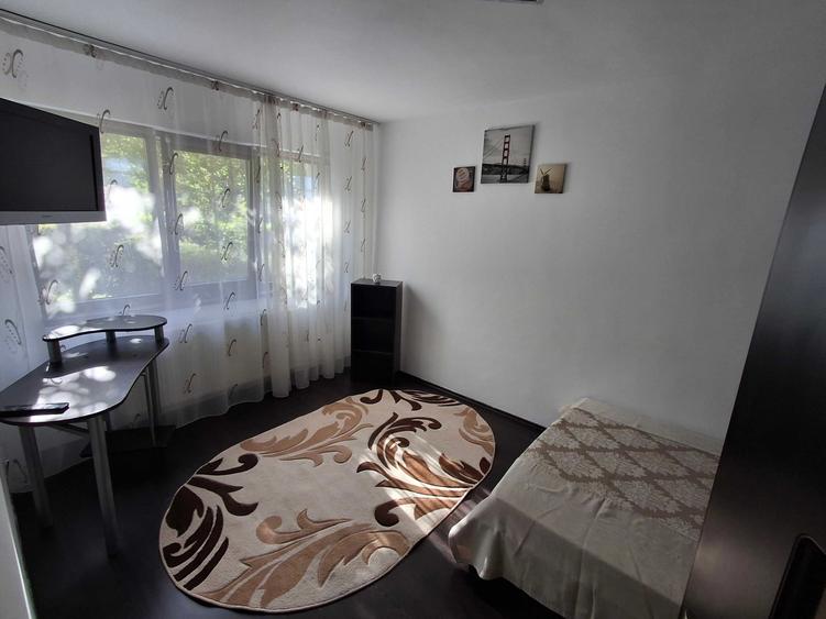 Apartament cu 2 camere semidecomandat în Centrul Istoric