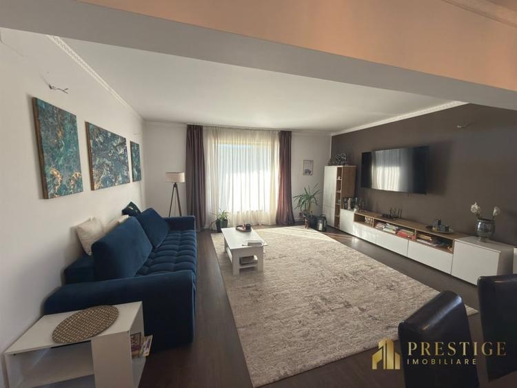 Casă individuală cu 6 camere cu Canalizare în Dealuri Oradea