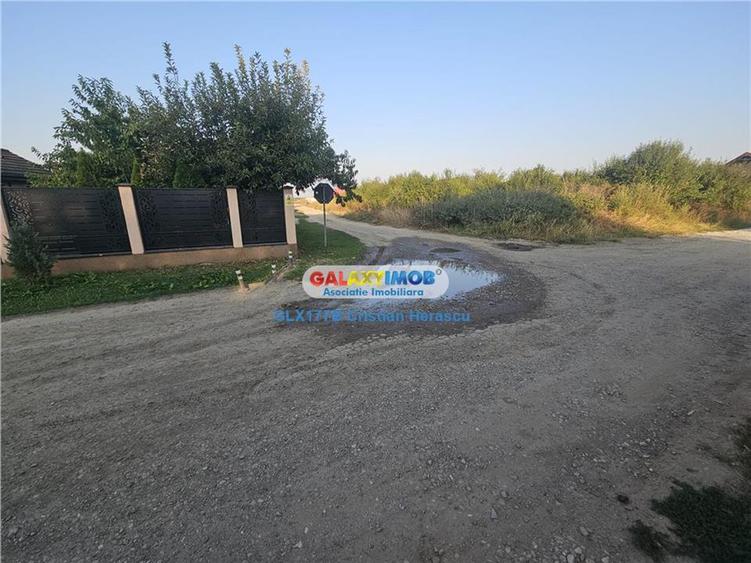 Teren Construcții intravilan de 850 mp, în Săbăreni