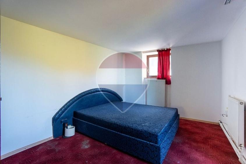 Hotel/Pensiune, de 1,300 mp, în Valea Râșnoavei