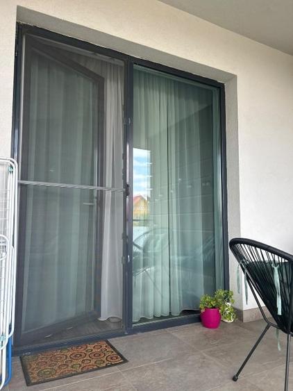 Apartament cu 2 camere semidecomandat, mobilat în Dumbrăvița