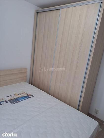 Apartament cu 3 camere semidecomandat, mobilat în Rahova
