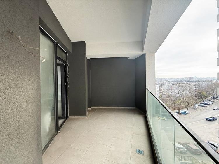 Apartament cu 3 camere semidecomandat în Inel II