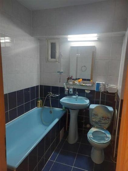 Apartament cu 3 camere decomandat, mobilat în Păcurari