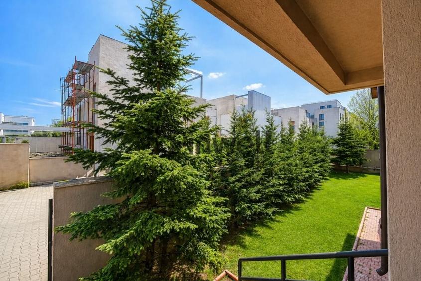 Casă cu 6 camere cu Canalizare în Nord-Vest