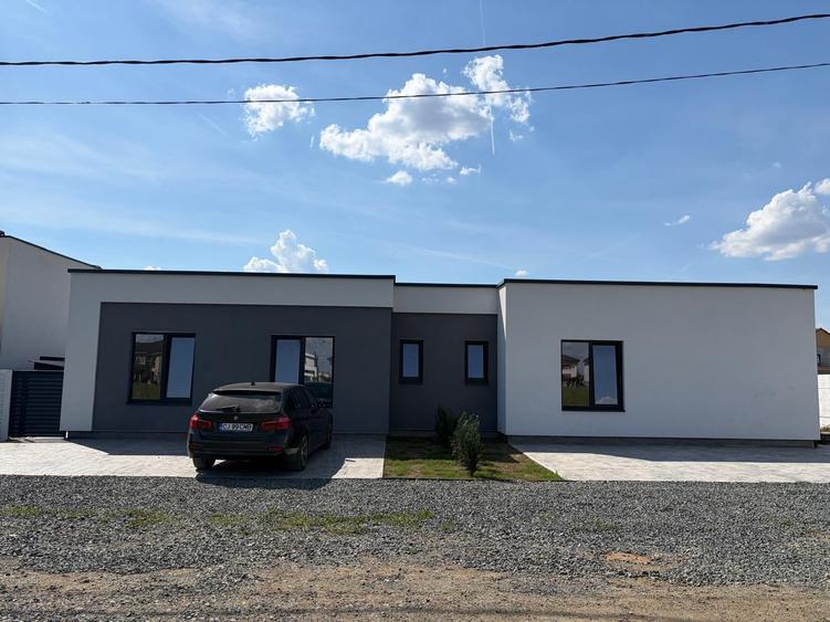 Duplex cu 3 camere cu Canalizare în Moșnița Nouă