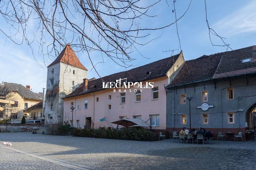Apartament cu 2 camere semidecomandat în Centrul Istoric