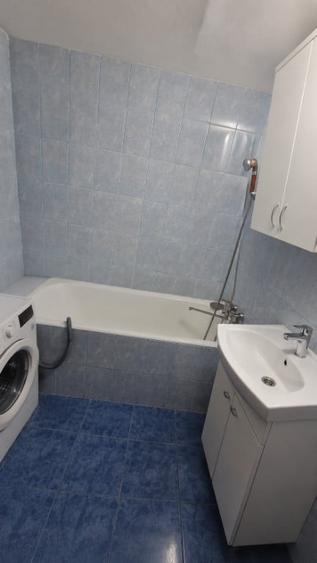 Apartament cu 4 camere decomandat în Gorjului