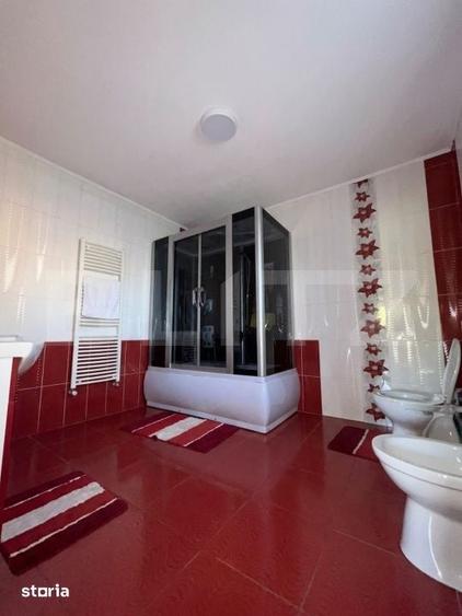 Casă cu 6 camere cu Teren 24000 Mp în Central