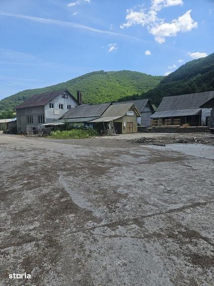 Spațiu comercial, de 2,500 mp, în Nufărul