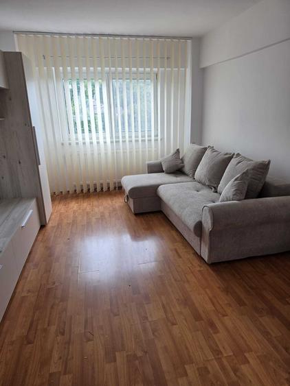 Apartament cu 2 camere decomandat în Griviței