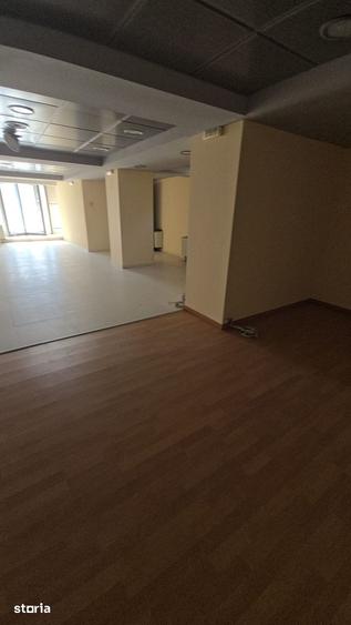 Spațiu comercial, de 292 mp, în Babadag