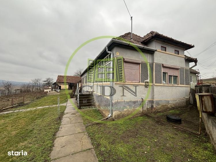 Casă cu 3 camere în Sântămărie