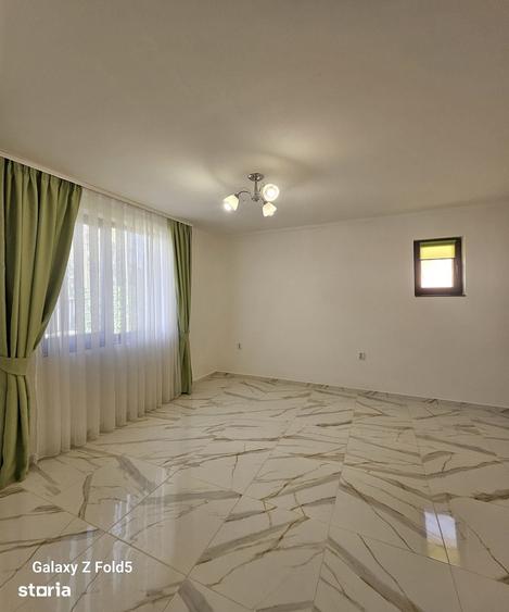 Casă cu 4 camere cu Teren 500 Mp în Sântandrei