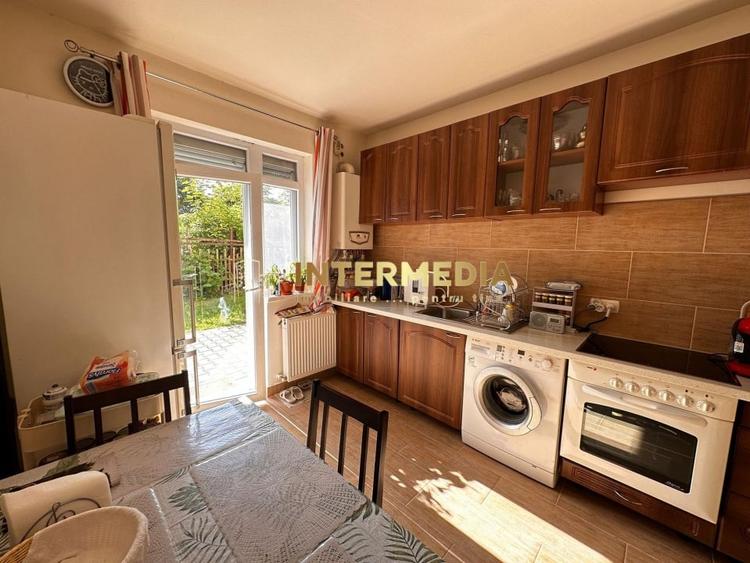 Apartament cu 2 camere decomandat, mobilat în Cetate
